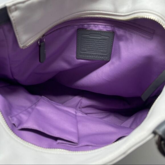 Coach Pleated Gallery Tote White Gray Leather C1093-F14673
Purse - Picture 10 of 11